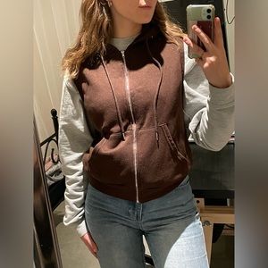 Sleeveless brown jacket